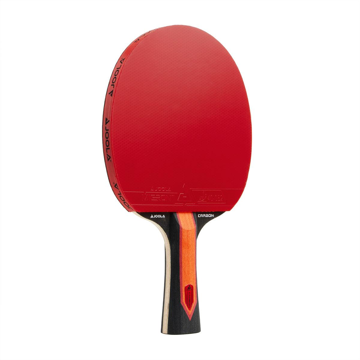 Tischtennisschläger mit rotem Belag und schwarz-orangefarbenem Griff, Marke Joola.