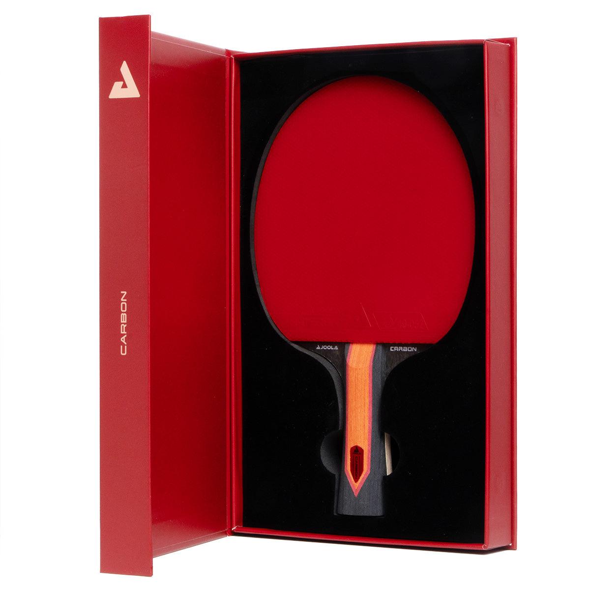 Tischtennisschläger mit rotem Belag in roter Geschenkbox.