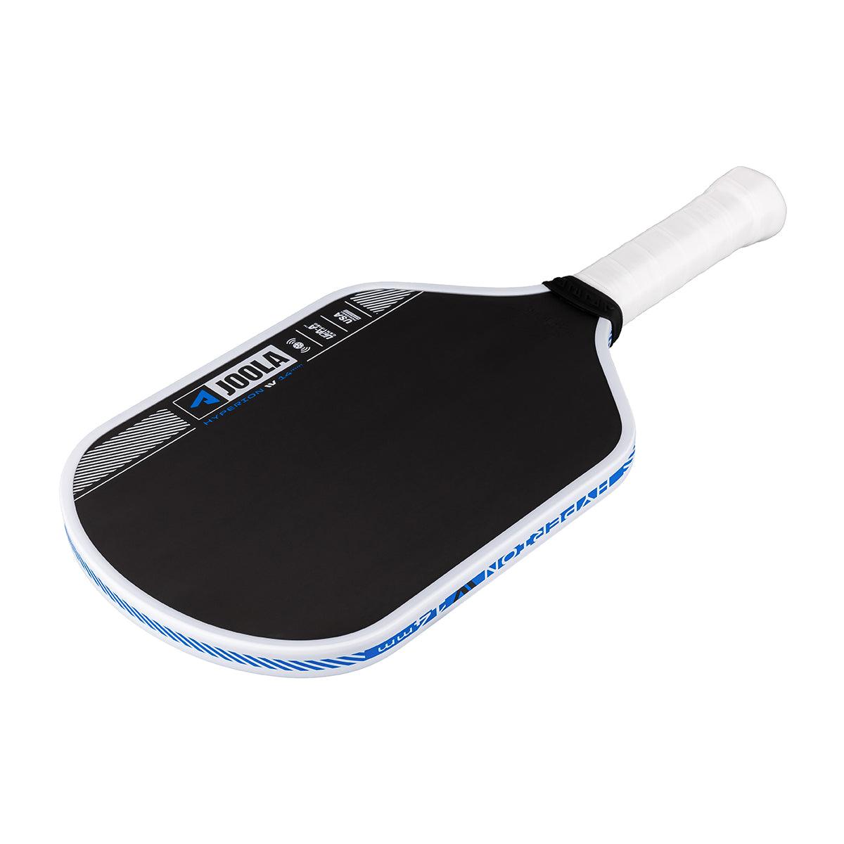 Schwarzer Pickleball-Schläger mit weißem Griff und blauen Akzenten, Marke JOOLA.